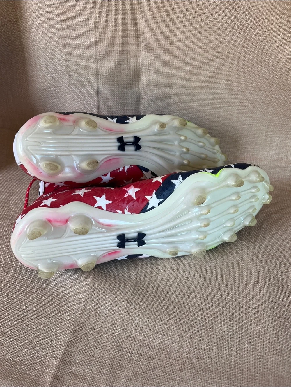 Under Armour bold star